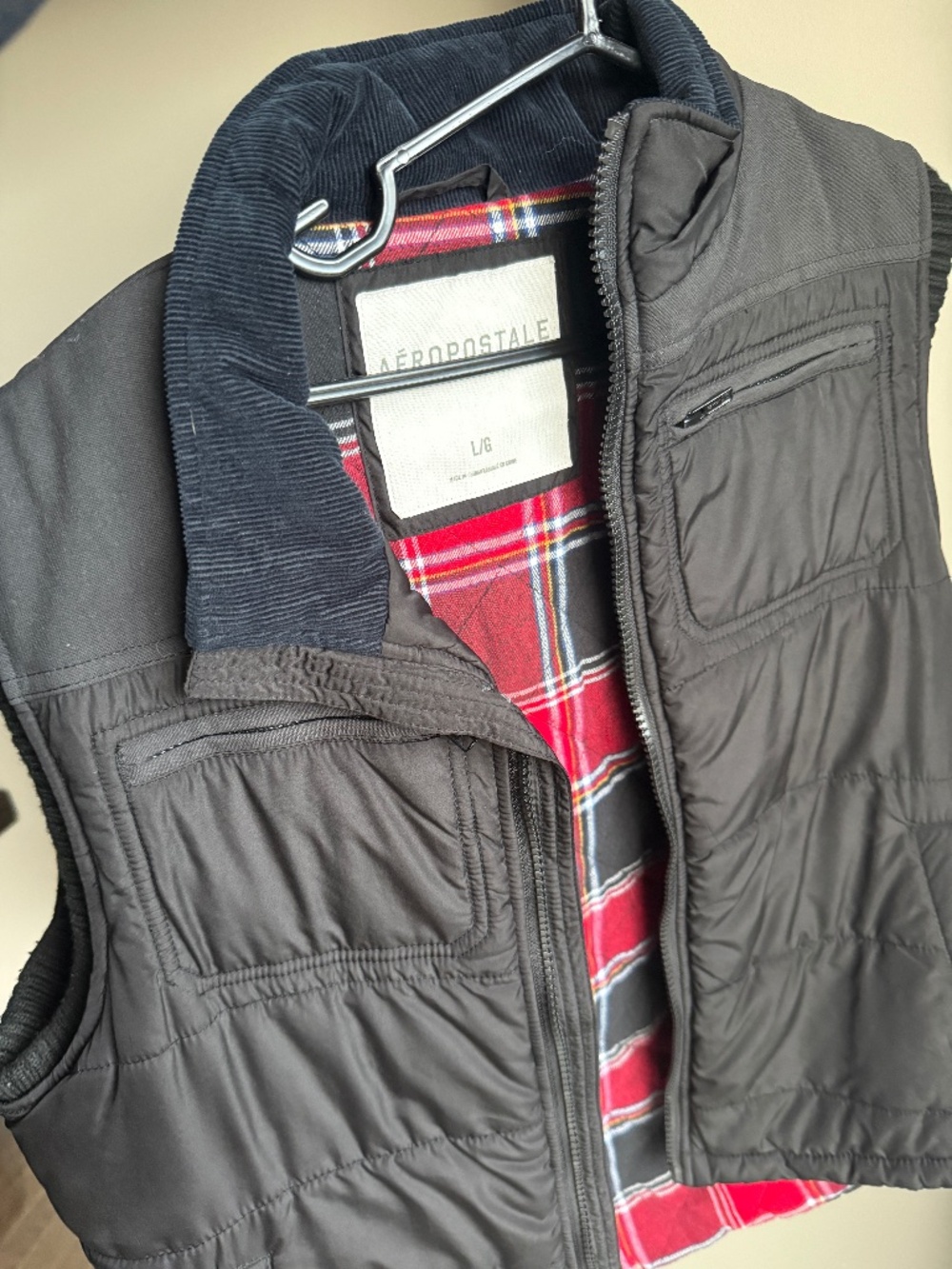 Aeropostale Vest Men’s Large